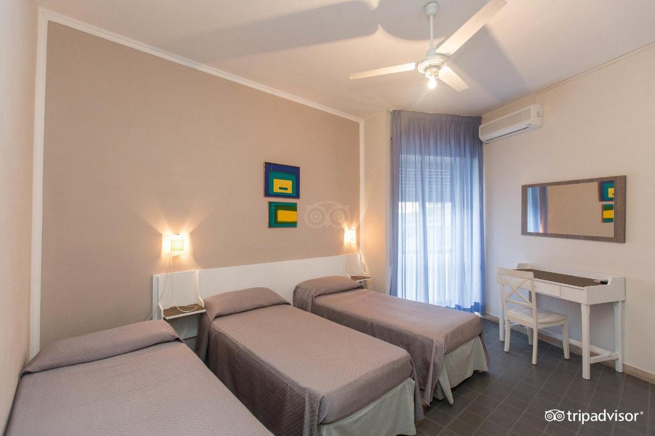 Hotel Anna Terracina Exterior foto
