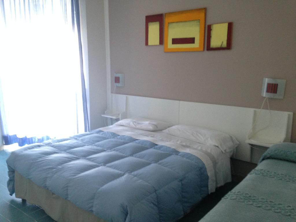 Hotel Anna Terracina Quarto foto