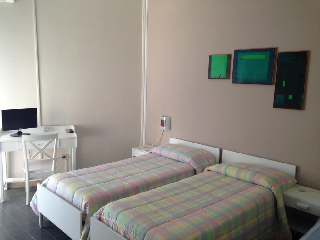 Hotel Anna Terracina Quarto foto