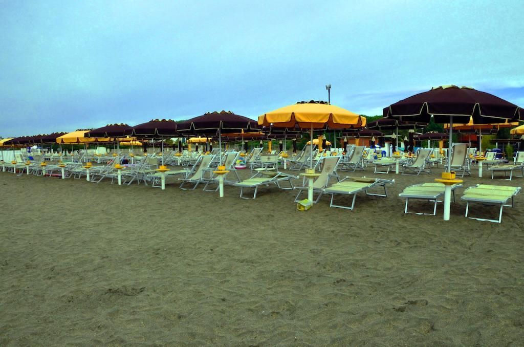Hotel Anna Terracina Exterior foto